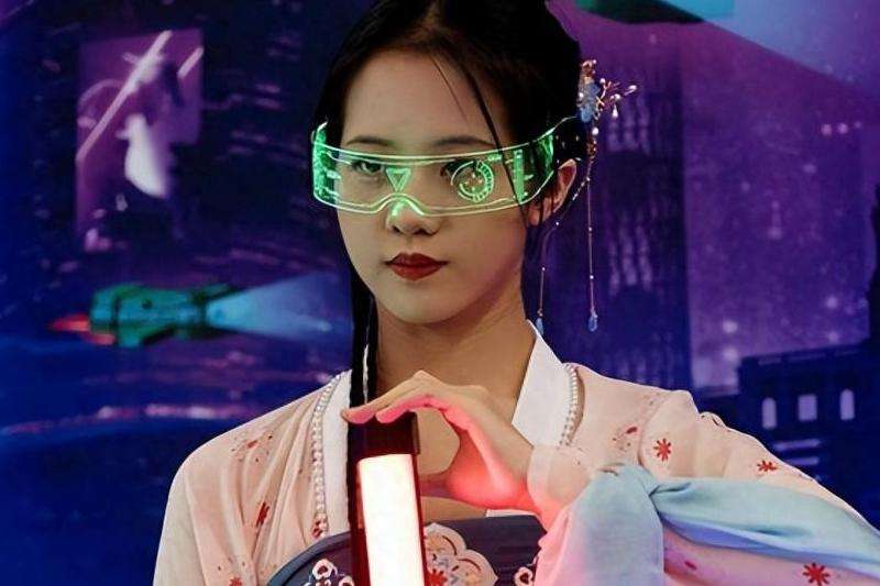 FB粉丝专页广告员的角色和职责是什么？